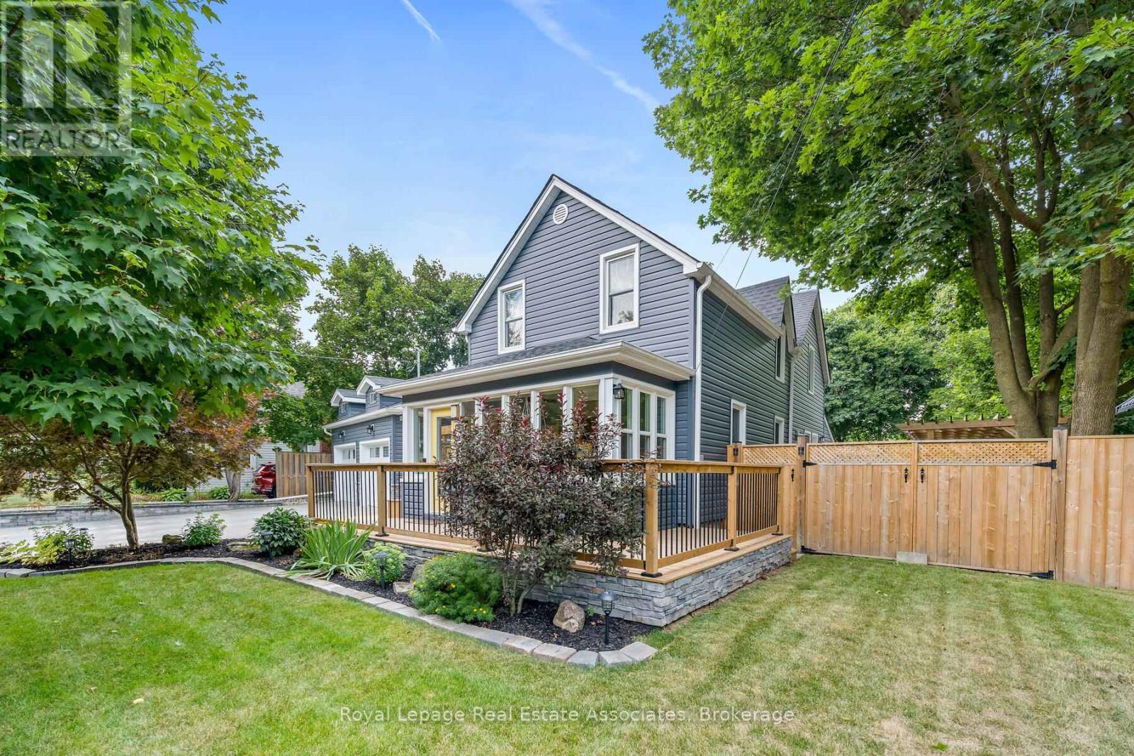 












119 CRESCENT STREET

,
Halton Hills,




Ontario
L7J2E1

