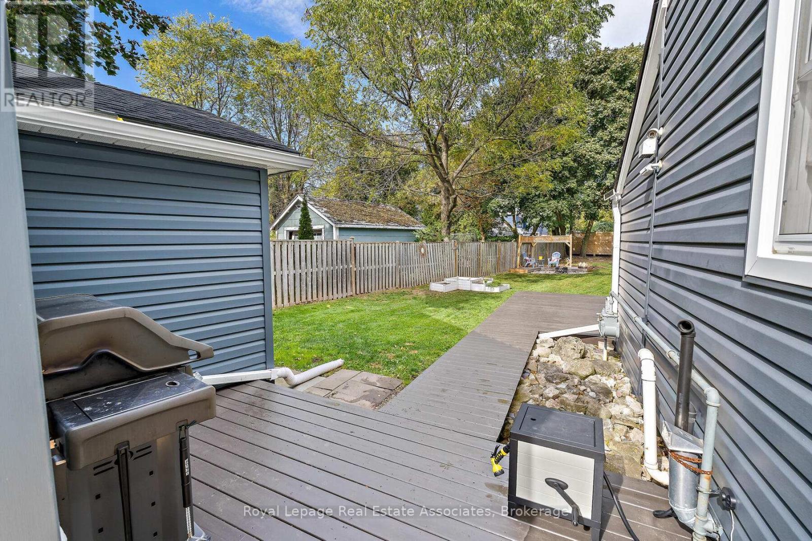 












119 CRESCENT STREET

,
Halton Hills,




Ontario
L7J2E1

