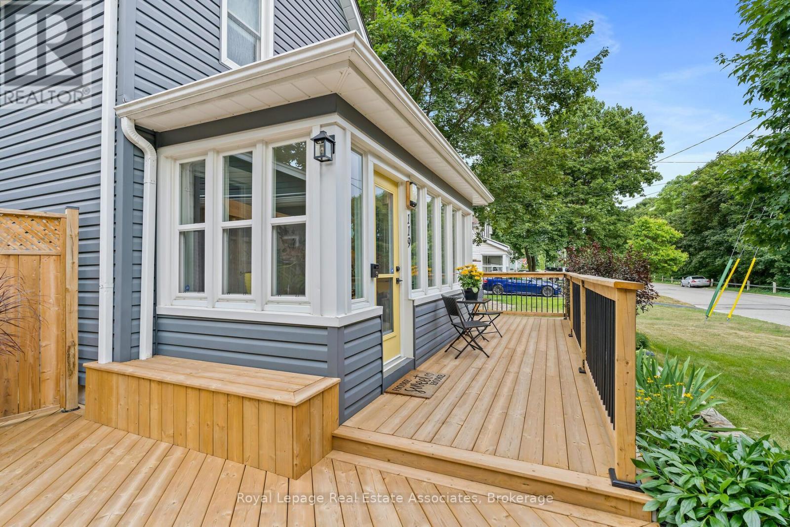 












119 CRESCENT STREET

,
Halton Hills,




Ontario
L7J2E1

