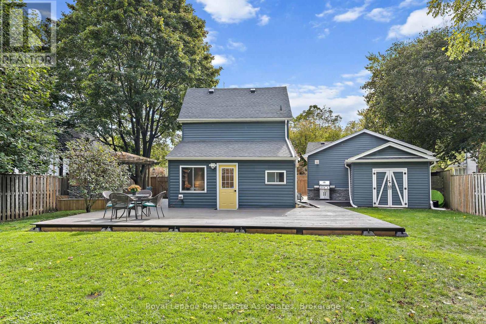 












119 CRESCENT STREET

,
Halton Hills,




Ontario
L7J2E1

