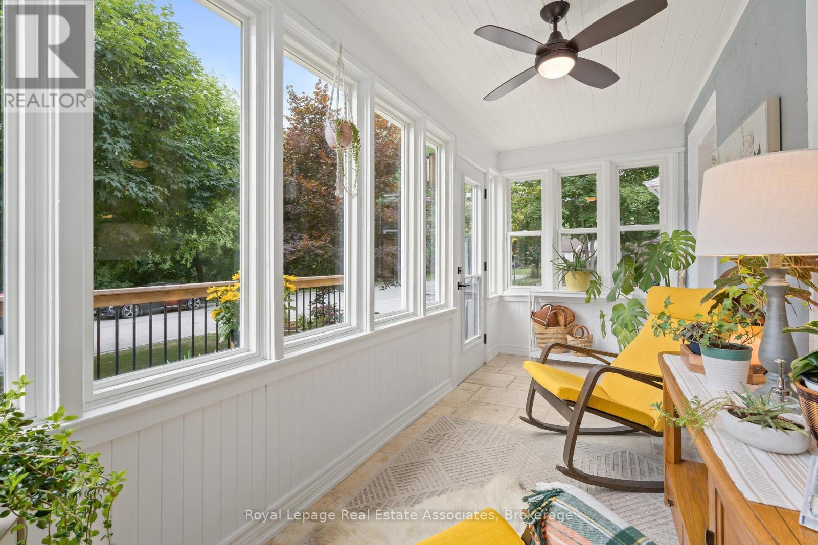 












119 CRESCENT STREET

,
Halton Hills,




Ontario
L7J2E1

