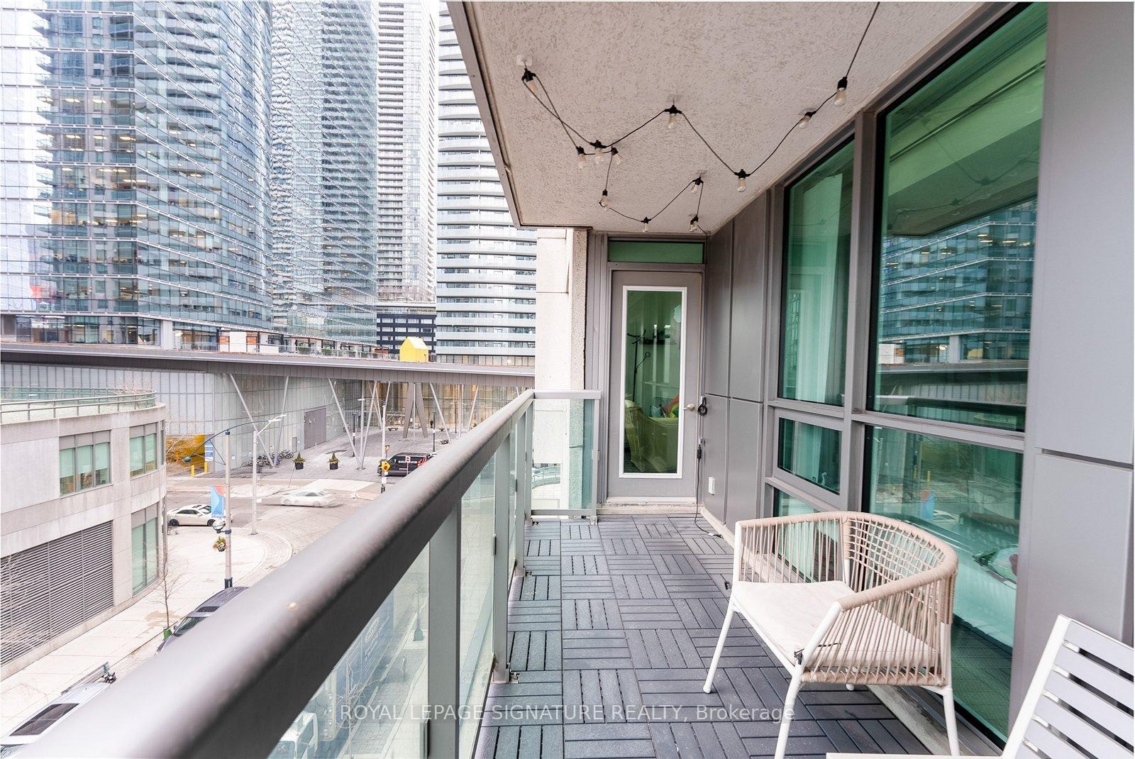 









19


Grand Trunk

Crescent, 502,
Toronto,




ON
M5J 3A3

