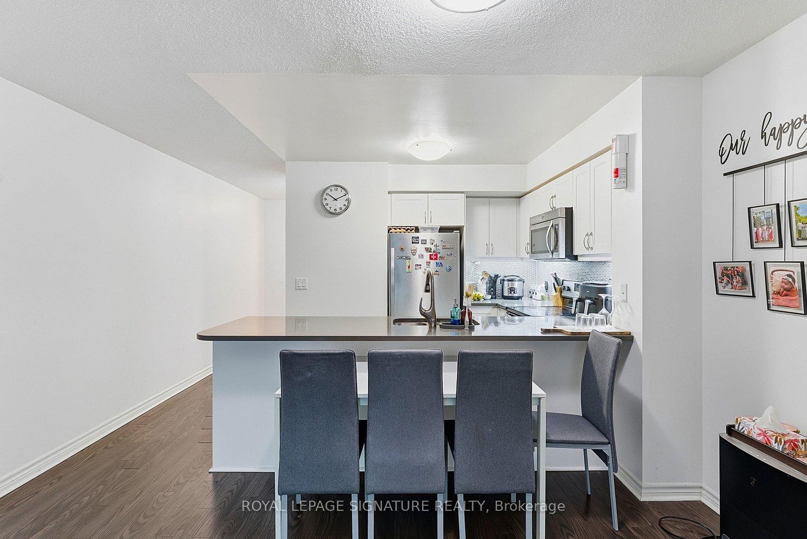 









19


Grand Trunk

Crescent, 502,
Toronto,




ON
M5J 3A3

