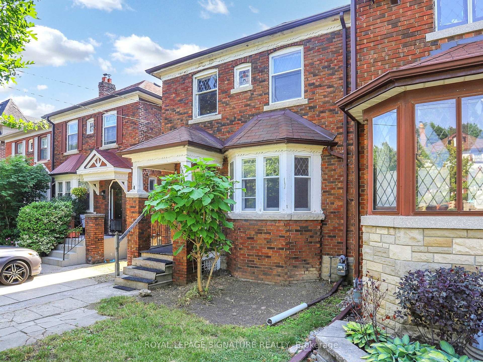 









68


Castlewood

Road,
Toronto,




ON
M5N 2L2

