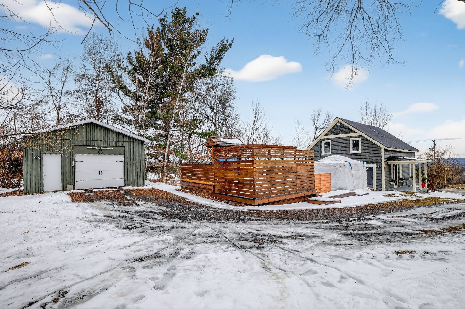 









1309


Route 139 N.

,
Sutton,




QC
J0E2K0

