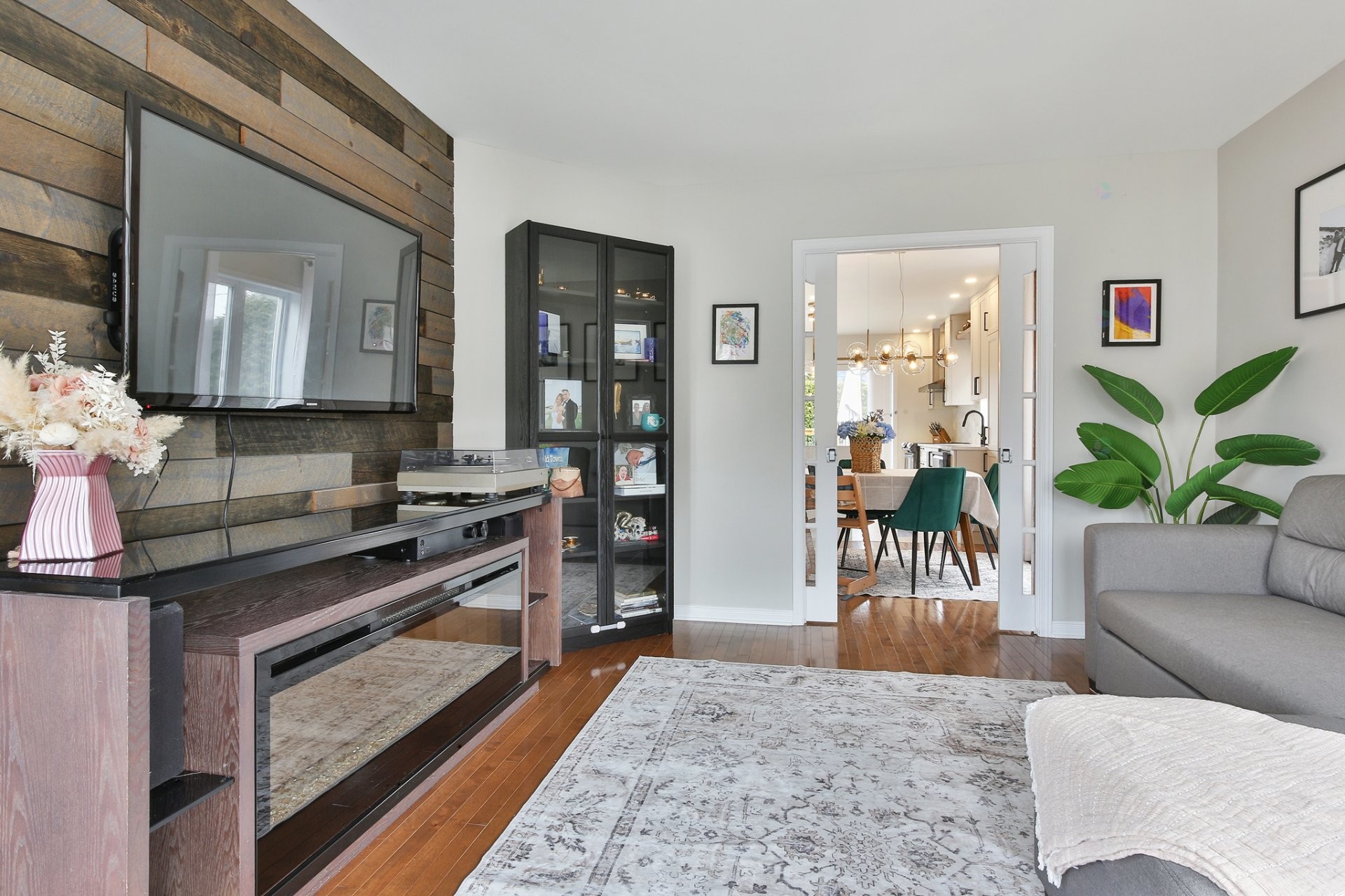 









223


Rue Massenet

,
Saint-Jean-sur-Richelieu,




QC
J3B0C3

