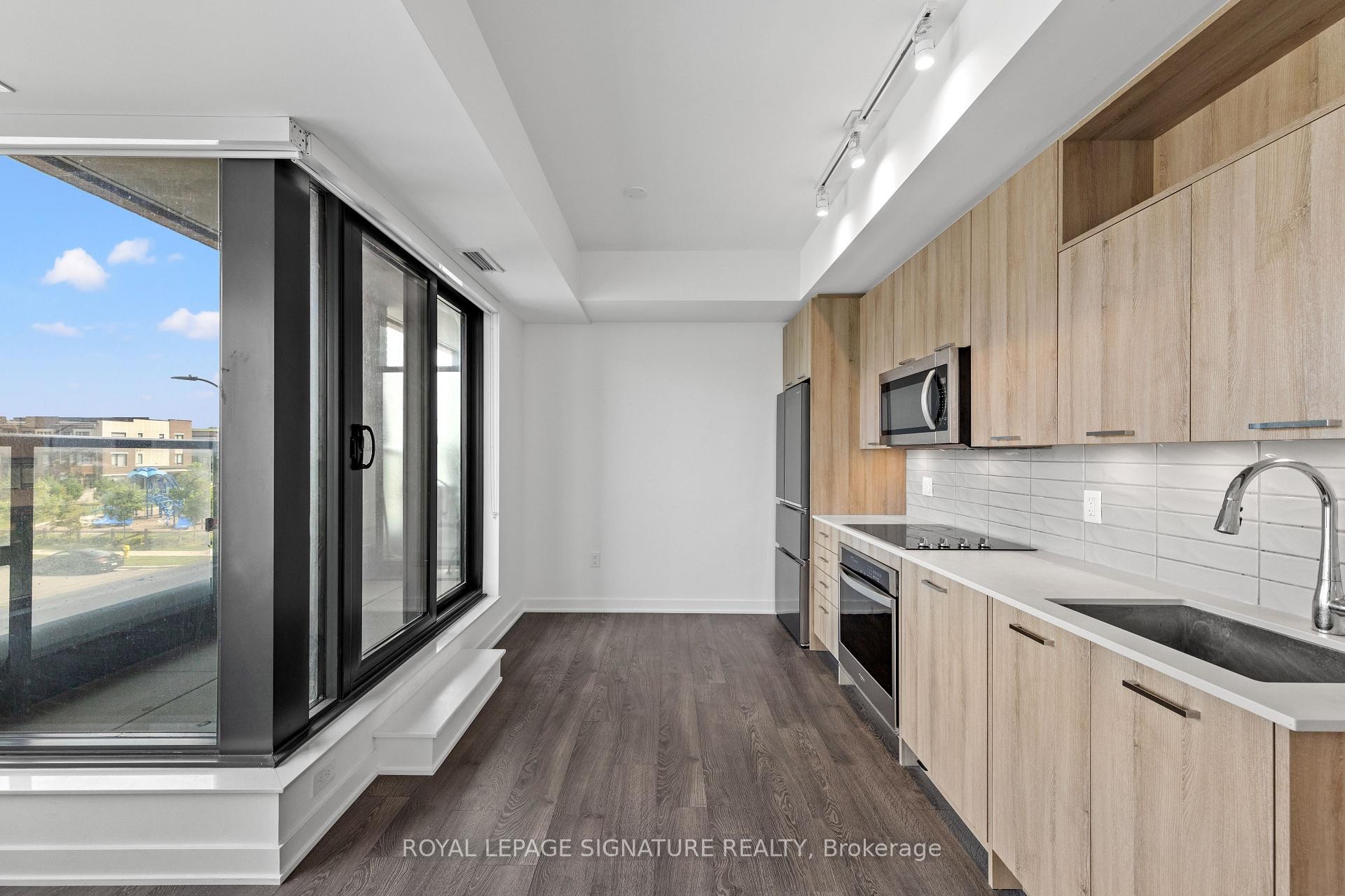 









120


Eagle Rock Way

N/A, 207,
Vaughan,




ON
L6A 5C2

