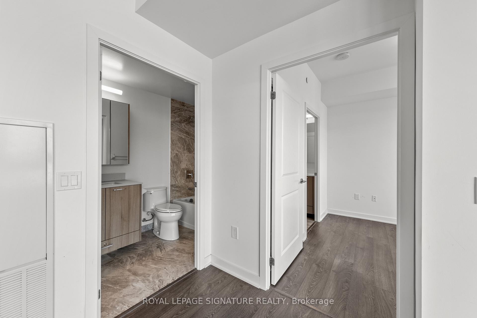 









120


Eagle Rock Way

N/A, 207,
Vaughan,




ON
L6A 5C2

