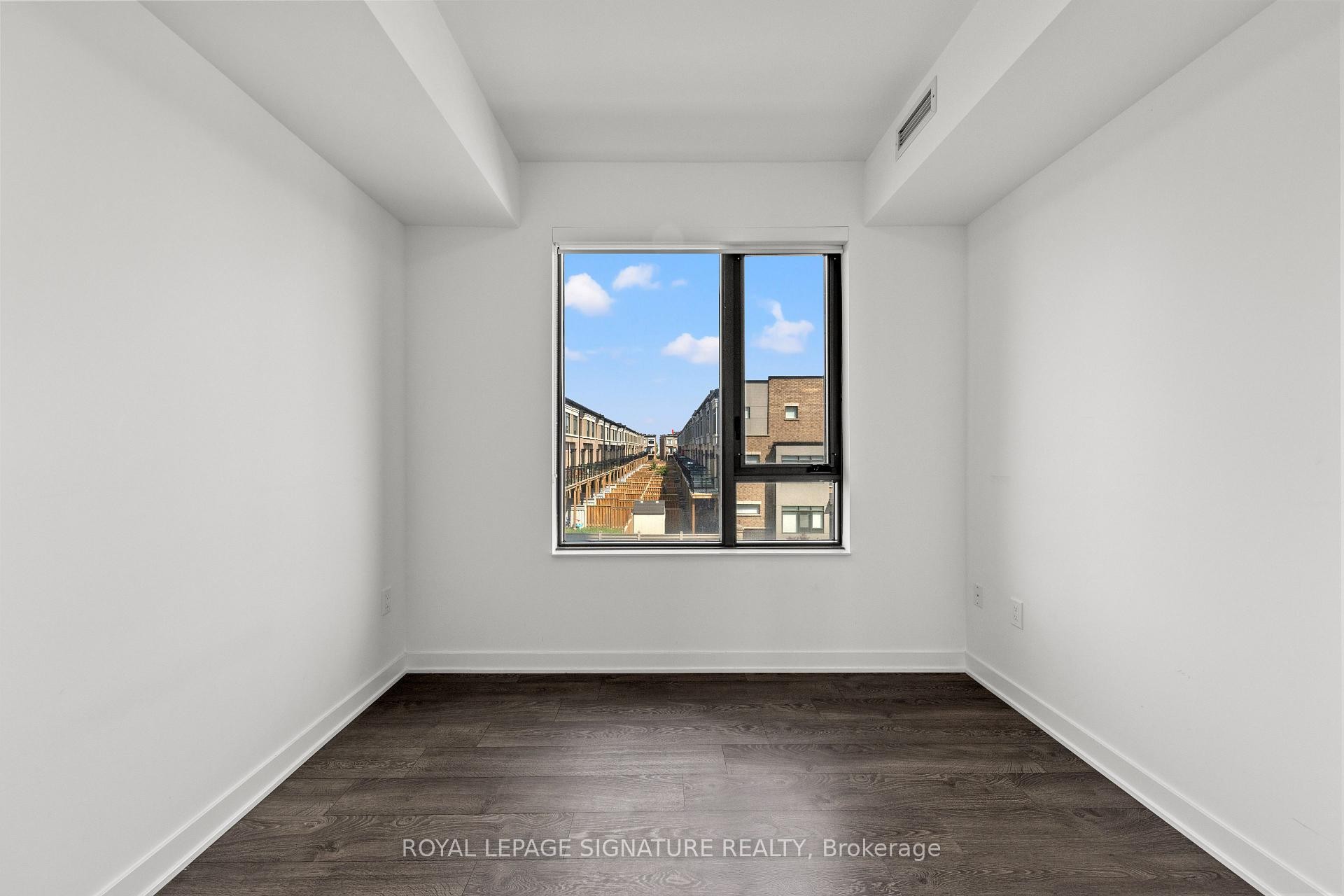 









120


Eagle Rock Way

N/A, 207,
Vaughan,




ON
L6A 5C2

