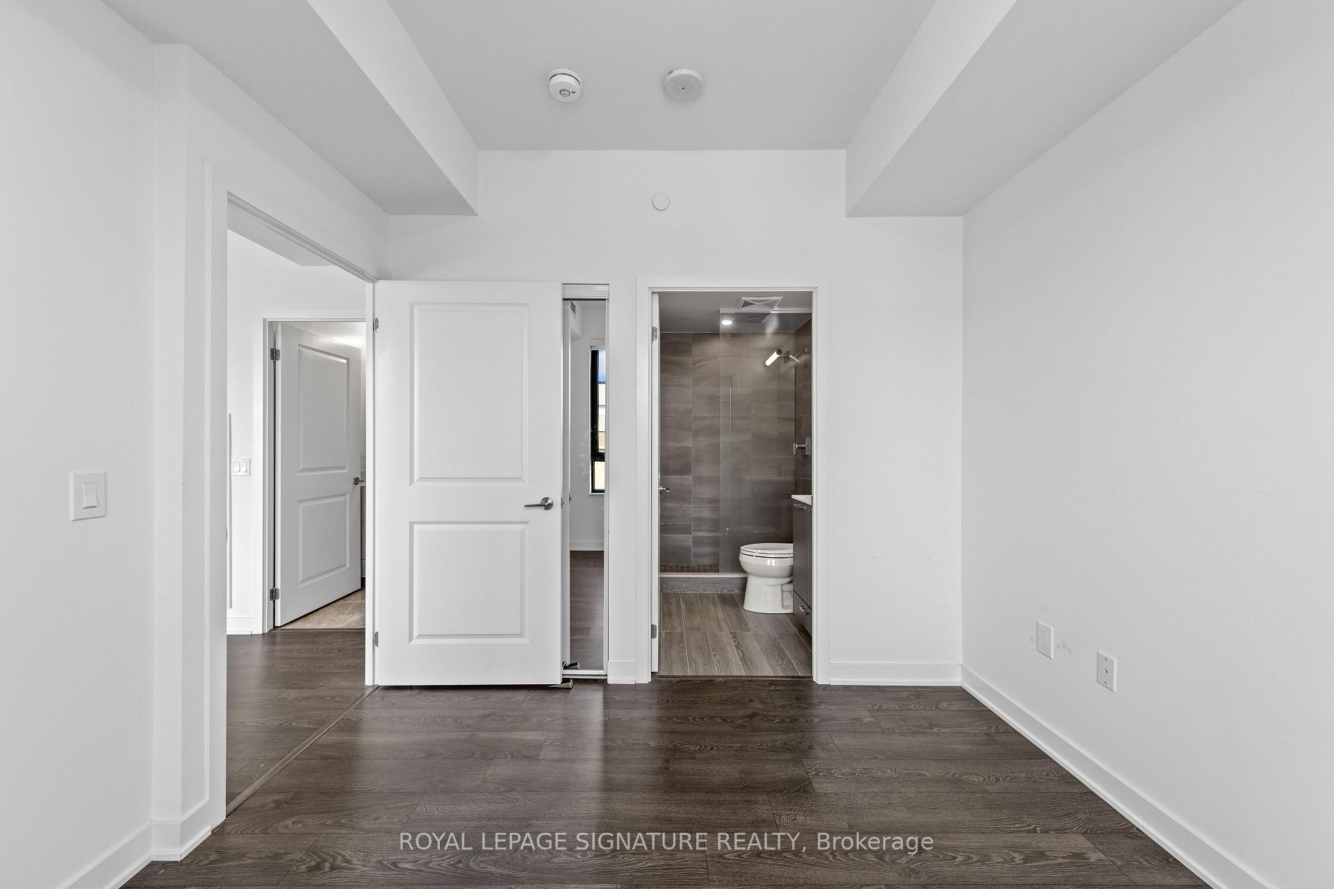 









120


Eagle Rock Way

N/A, 207,
Vaughan,




ON
L6A 5C2

