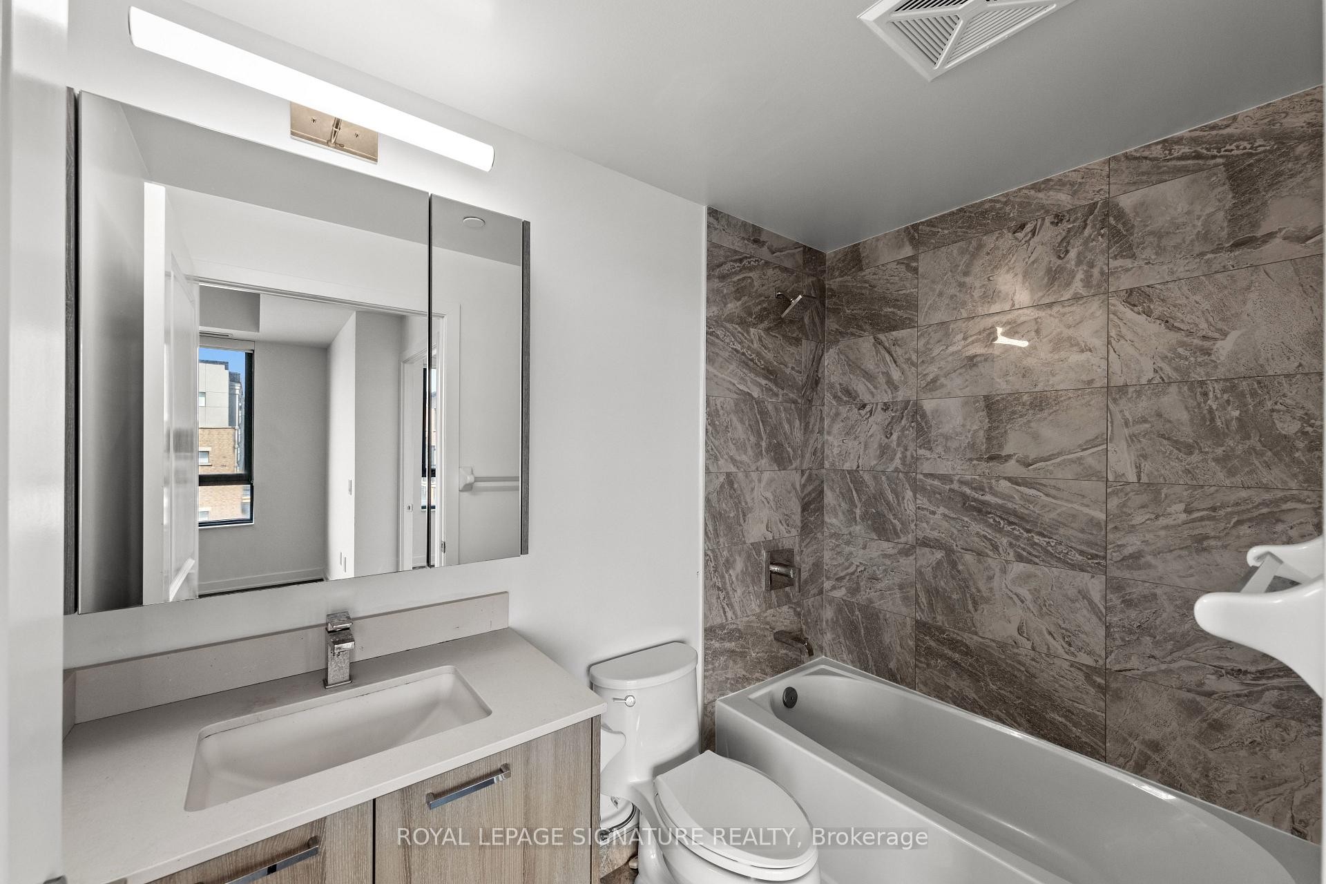 









120


Eagle Rock Way

N/A, 207,
Vaughan,




ON
L6A 5C2

