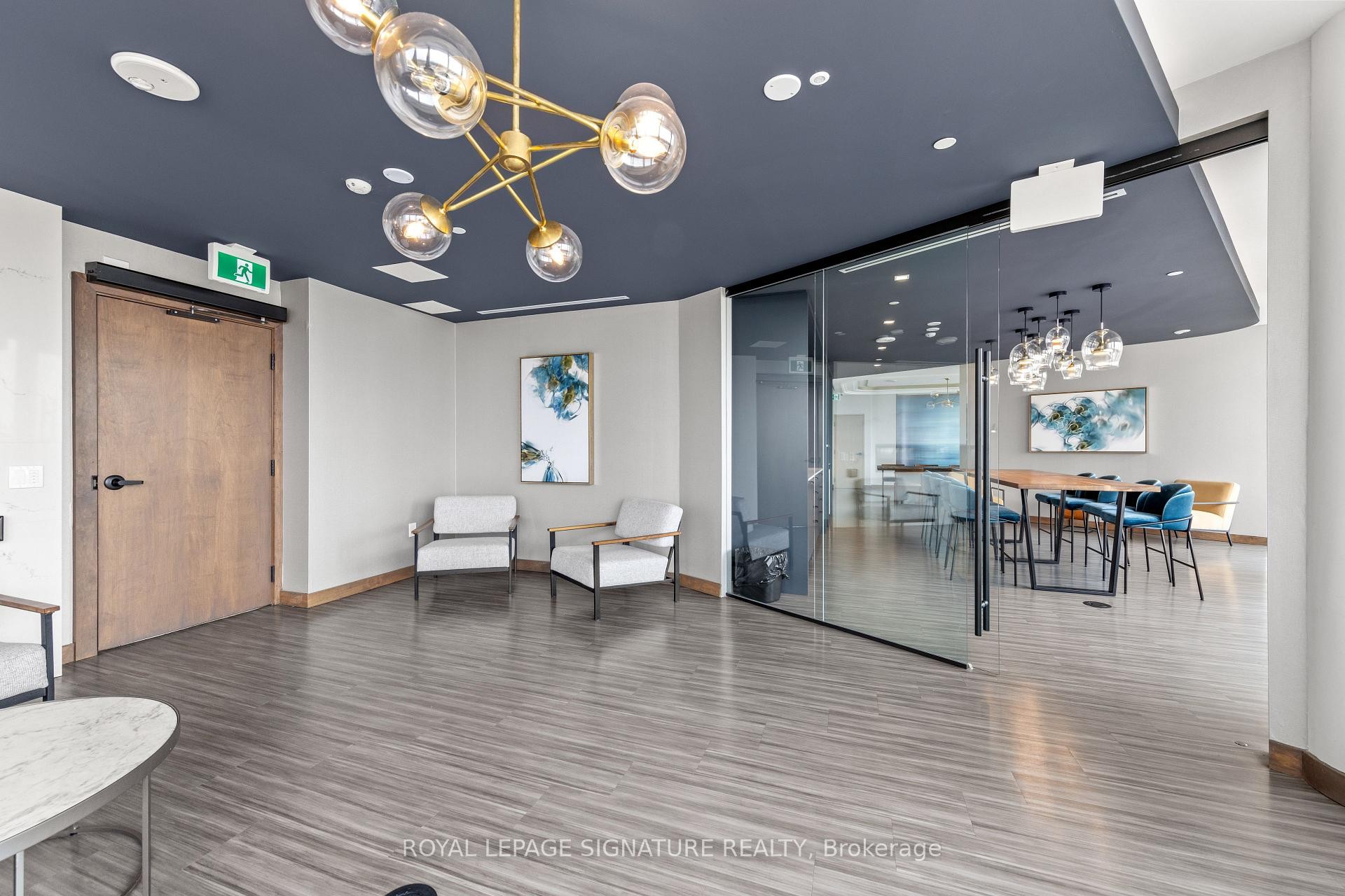 









120


Eagle Rock Way

N/A, 207,
Vaughan,




ON
L6A 5C2

