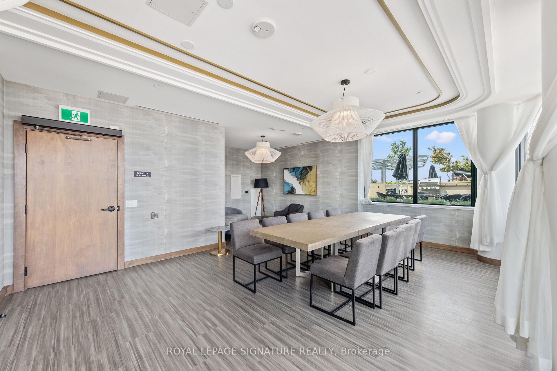 









120


Eagle Rock Way

N/A, 207,
Vaughan,




ON
L6A 5C2

