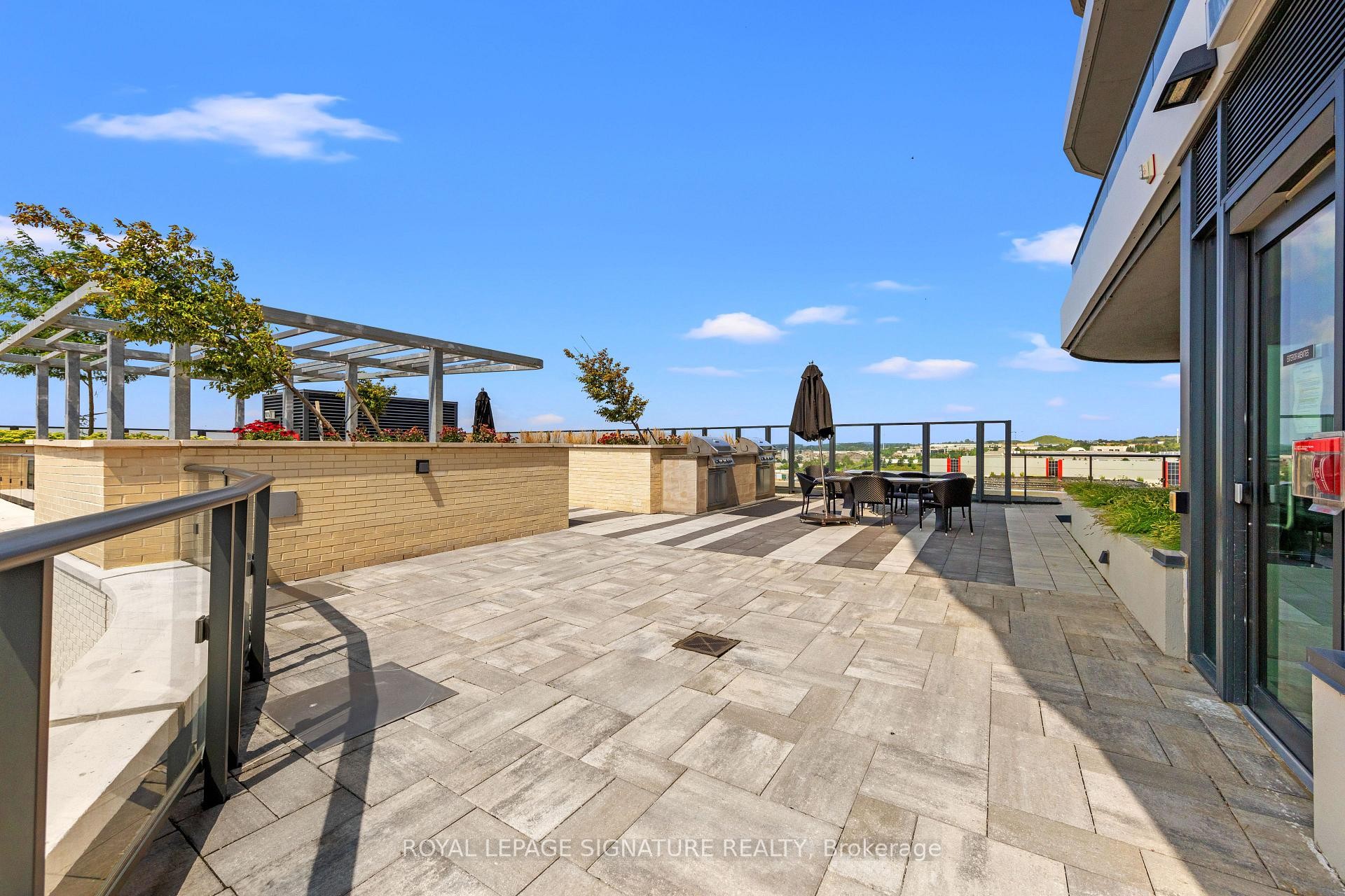 









120


Eagle Rock Way

N/A, 207,
Vaughan,




ON
L6A 5C2

