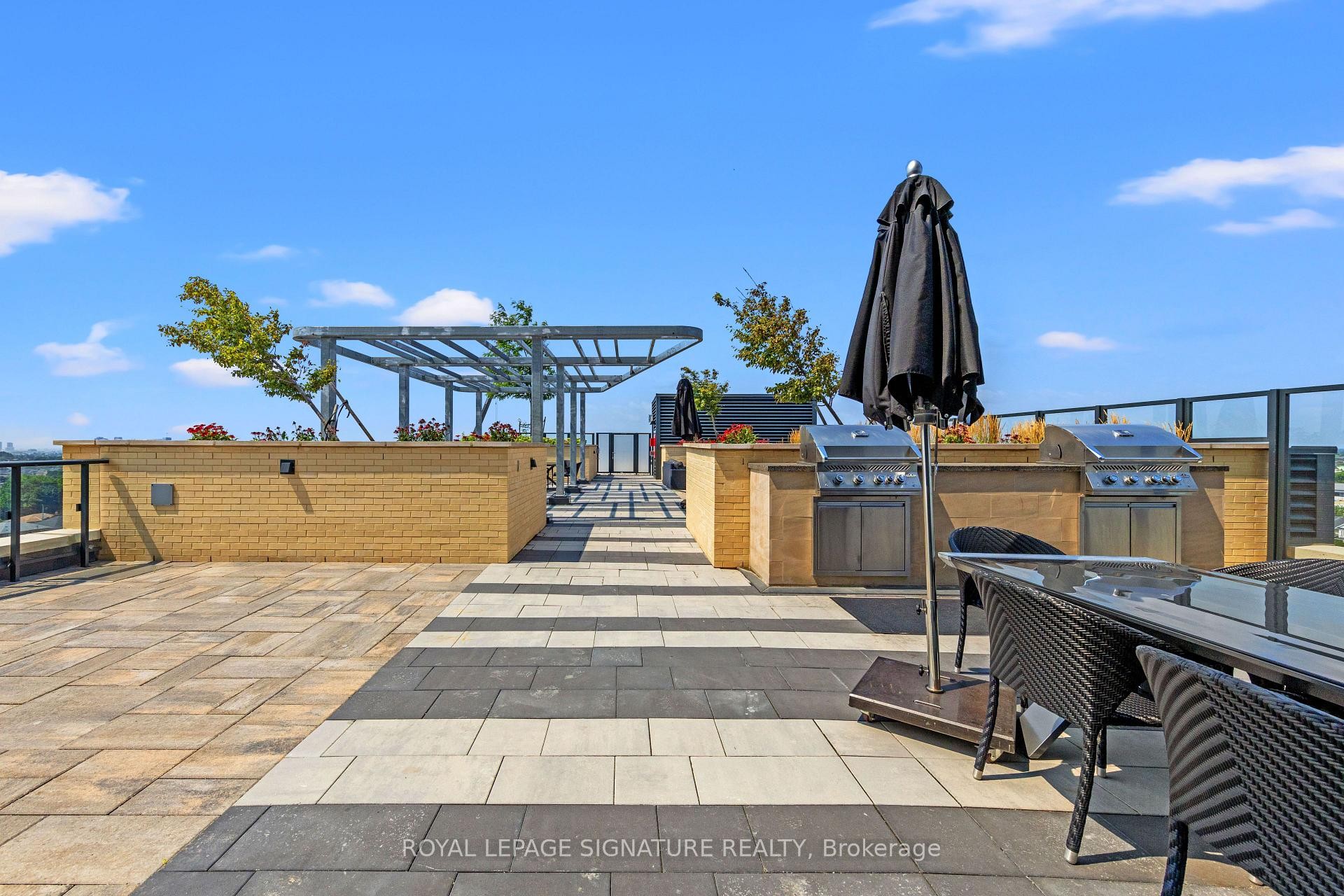 









120


Eagle Rock Way

N/A, 207,
Vaughan,




ON
L6A 5C2

