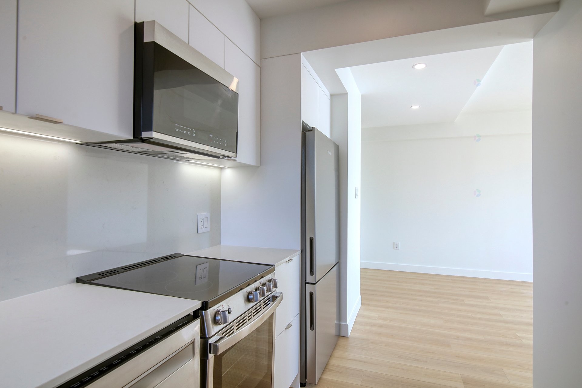 









10


Av. Rosemount

, 505,
Westmount,




QC
H3Y3K4

