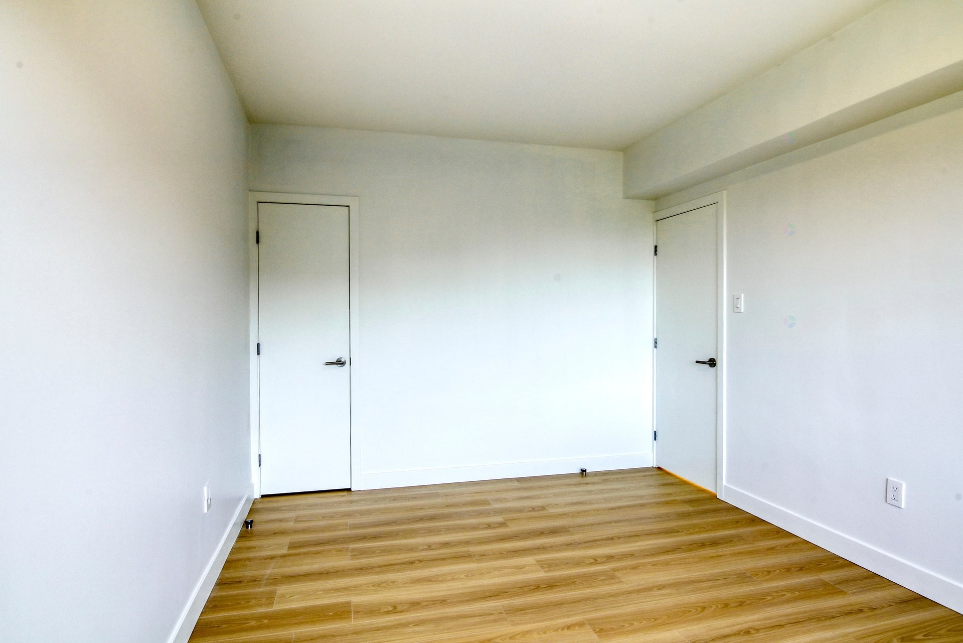 









10


Av. Rosemount

, 505,
Westmount,




QC
H3Y3K4

