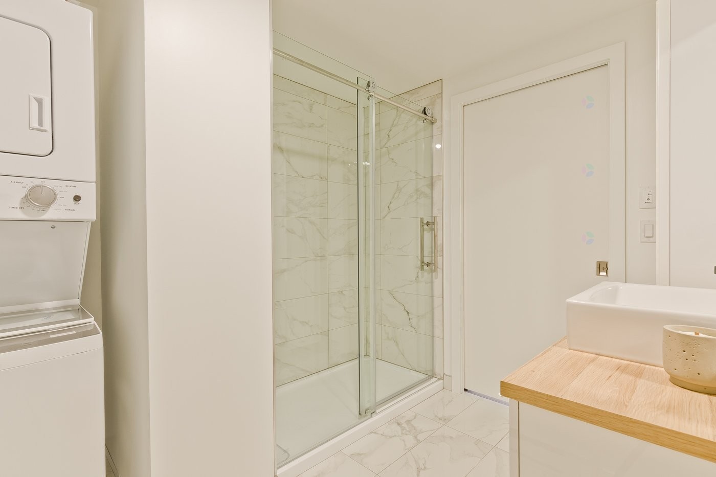 









81


Rue Wellington S.

, 402,
Sherbrooke (Les Nations),




QC
J1H5C8

