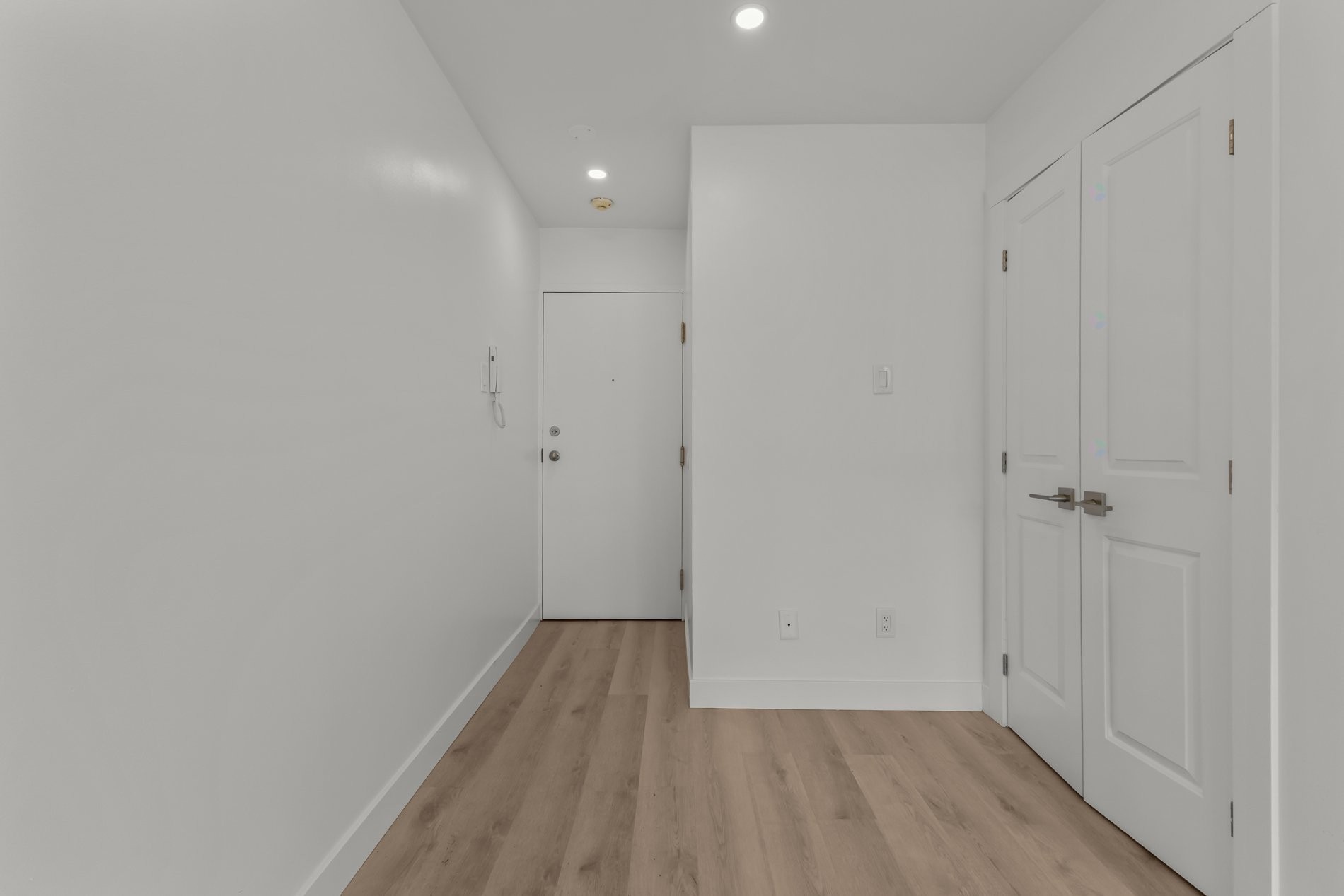 









4200


Av. Bourret

, 111,
Montréal (Côte-des-Neiges/Notre-Dame-de-Grâce),




QC
H3S1X2

