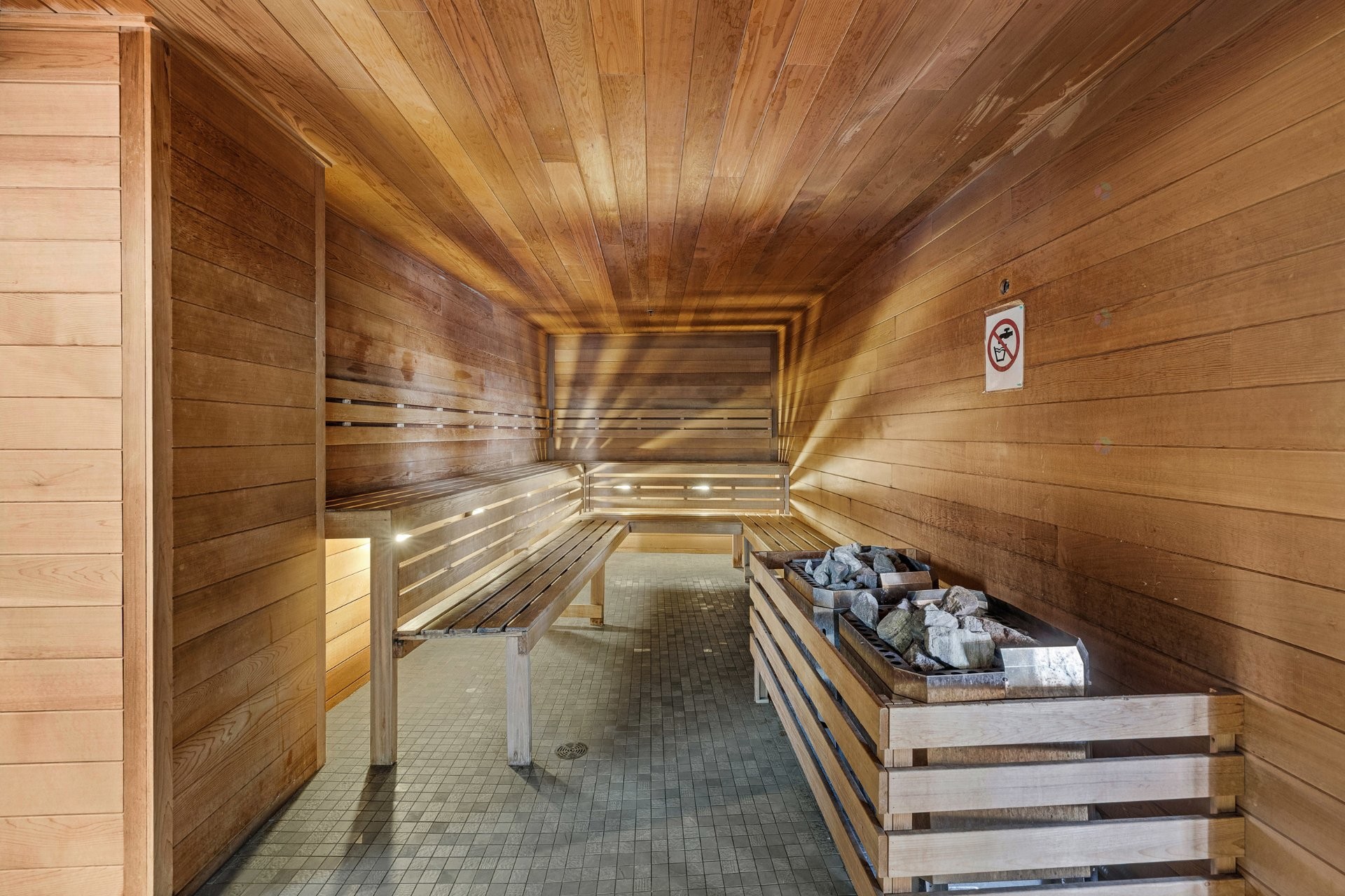 









1188


Rue St-Antoine O.

, 1911,
Montréal (Ville-Marie),




QC
H3C1B4

