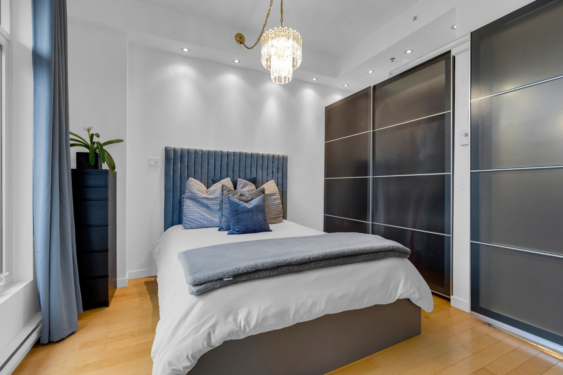 









2305


Rue Remembrance

, 117,
Montréal (Lachine),




QC
H8S0A9

