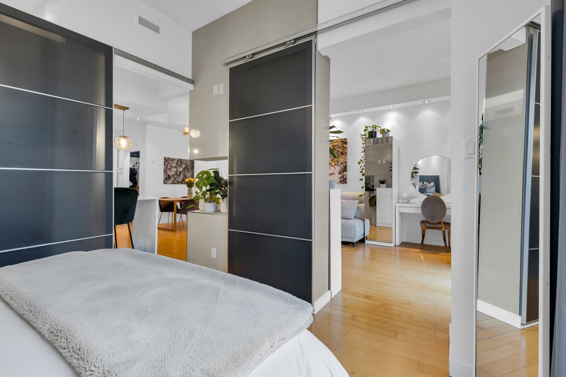 









2305


Rue Remembrance

, 117,
Montréal (Lachine),




QC
H8S0A9

