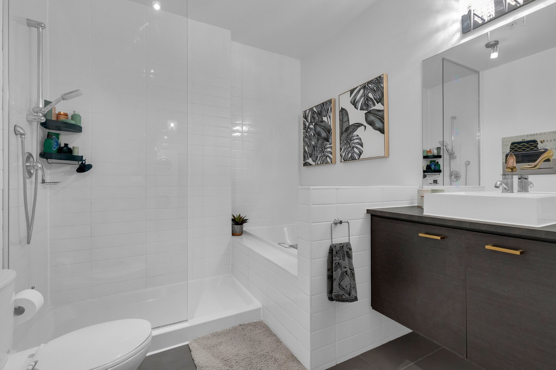 









2305


Rue Remembrance

, 117,
Montréal (Lachine),




QC
H8S0A9

