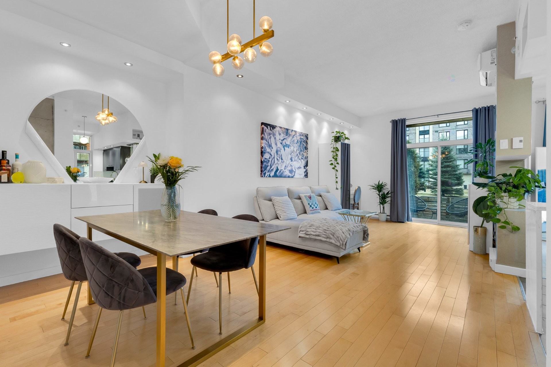 









2305


Rue Remembrance

, 117,
Montréal (Lachine),




QC
H8S0A9

