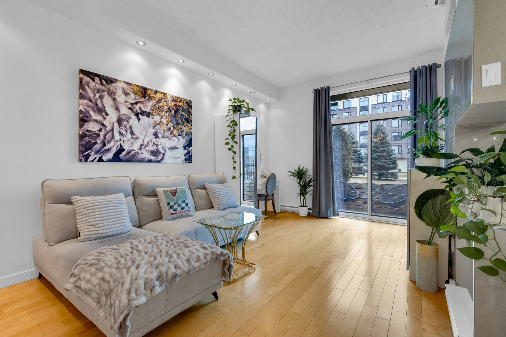 









2305


Rue Remembrance

, 117,
Montréal (Lachine),




QC
H8S0A9

