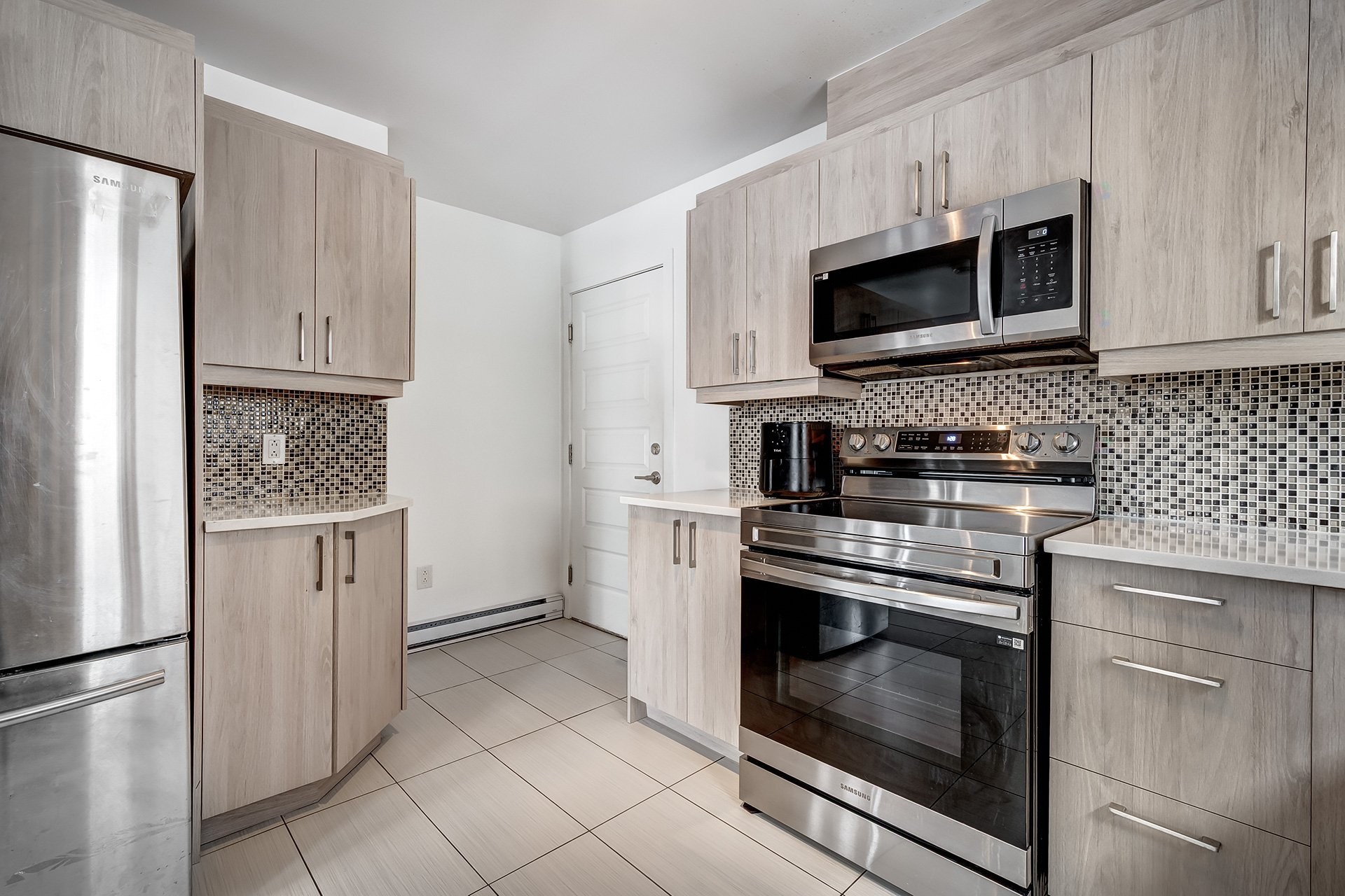 









46A


4e Avenue S.

, 1,
Montréal (Pierrefonds-Roxboro),




QC
H8Y2M2

