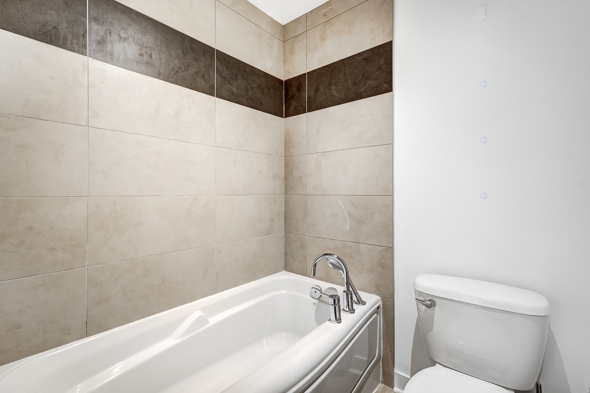 









46A


4e Avenue S.

, 1,
Montréal (Pierrefonds-Roxboro),




QC
H8Y2M2

