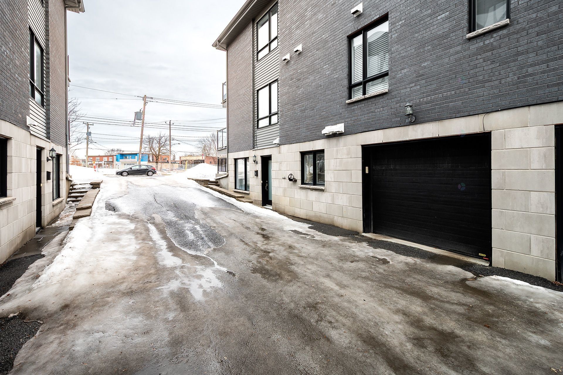 









46A


4e Avenue S.

, 1,
Montréal (Pierrefonds-Roxboro),




QC
H8Y2M2

