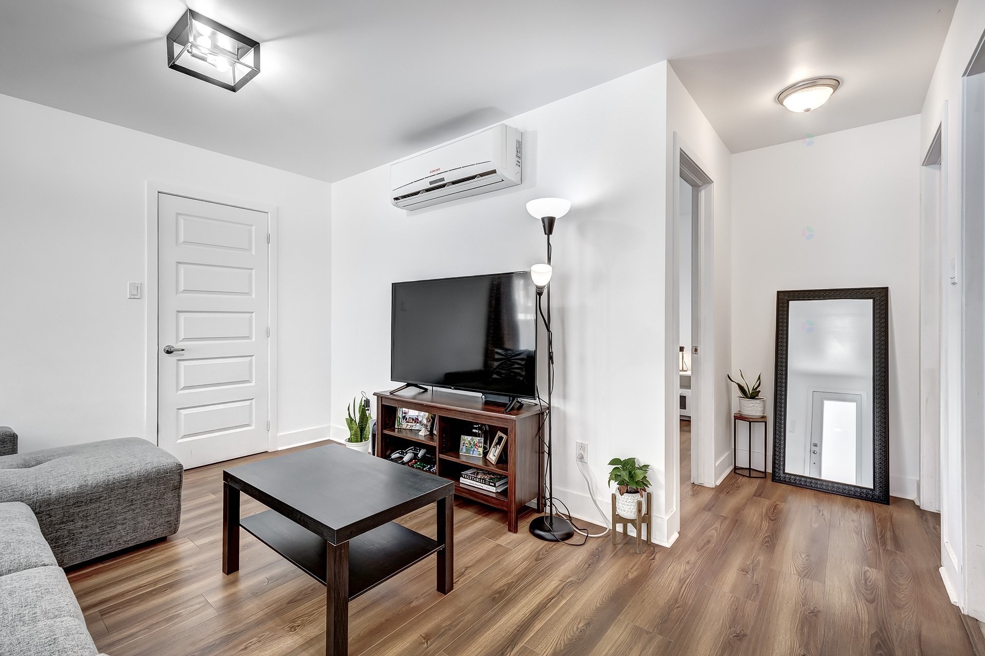 









46A


4e Avenue S.

, 1,
Montréal (Pierrefonds-Roxboro),




QC
H8Y2M2

