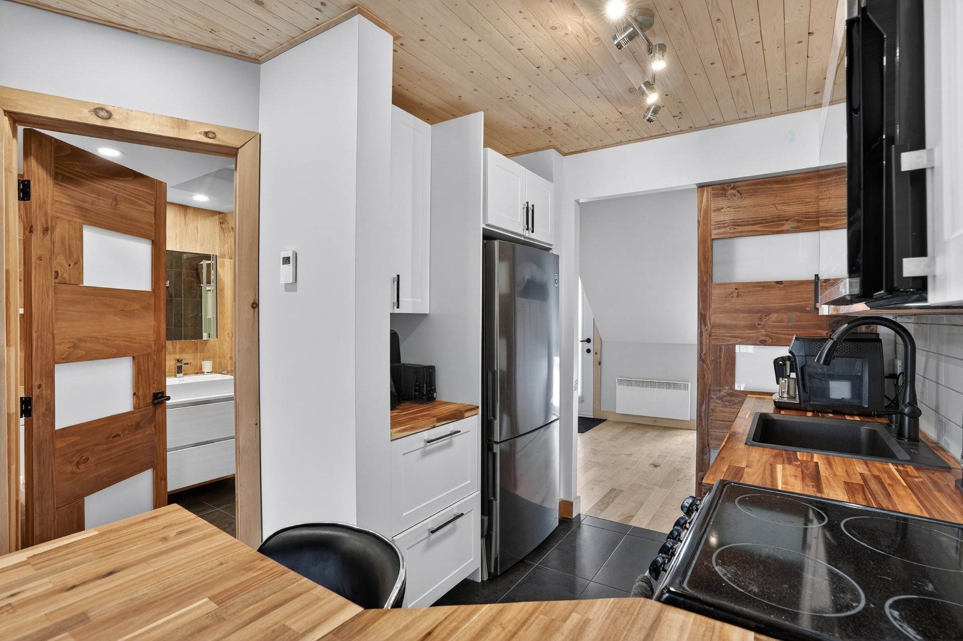 









275


Ch. des Faîtières

, 310,
Piedmont,




QC
J0R1K0


