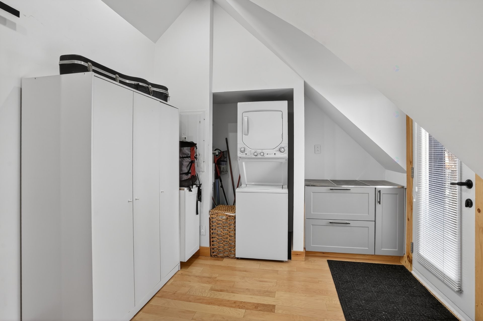 









275


Ch. des Faîtières

, 310,
Piedmont,




QC
J0R1K0

