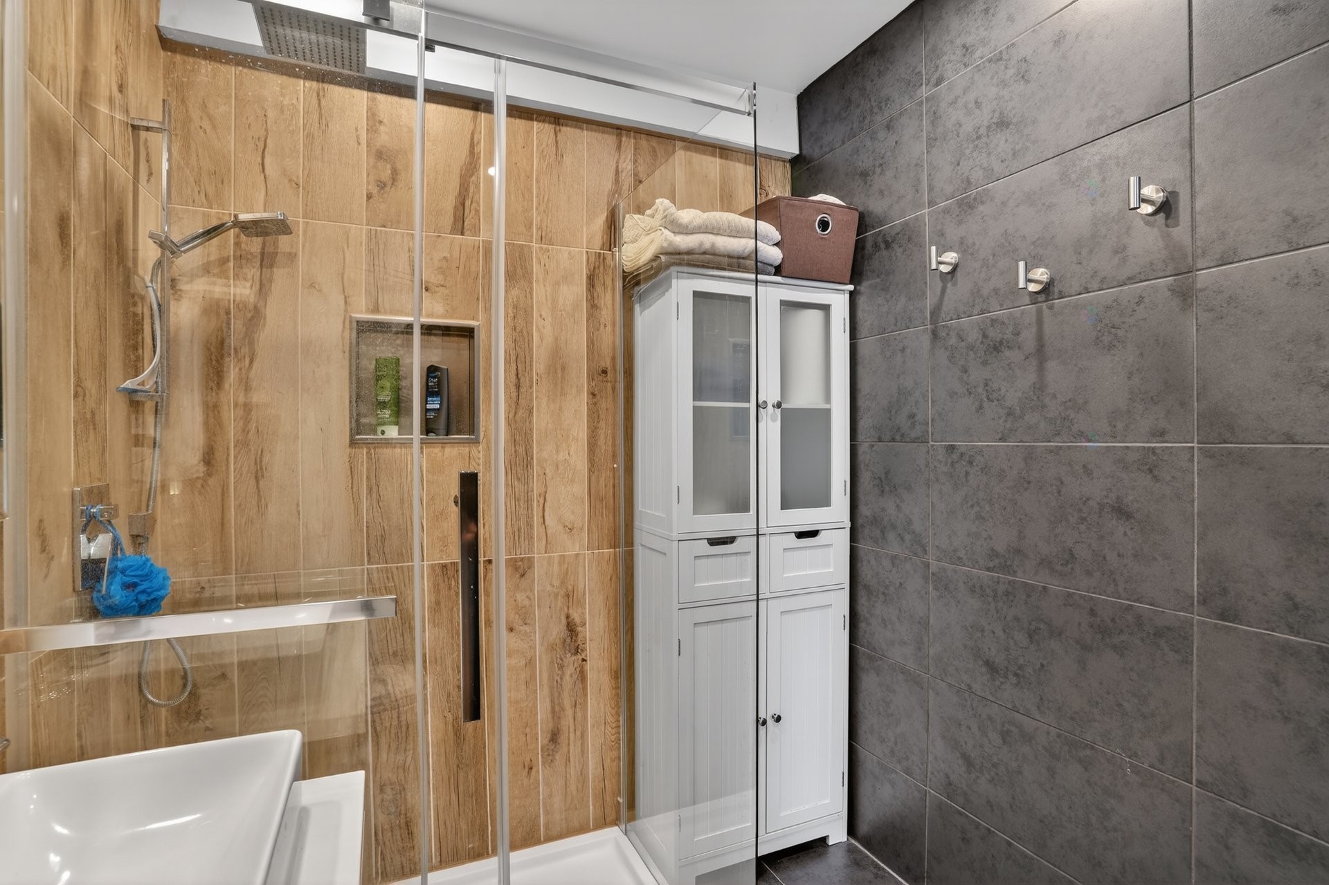 









275


Ch. des Faîtières

, 310,
Piedmont,




QC
J0R1K0

