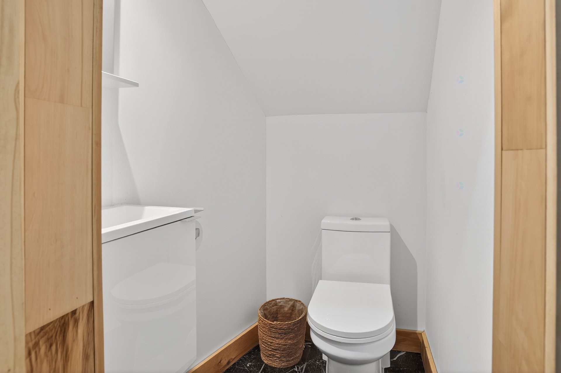 









275


Ch. des Faîtières

, 310,
Piedmont,




QC
J0R1K0

