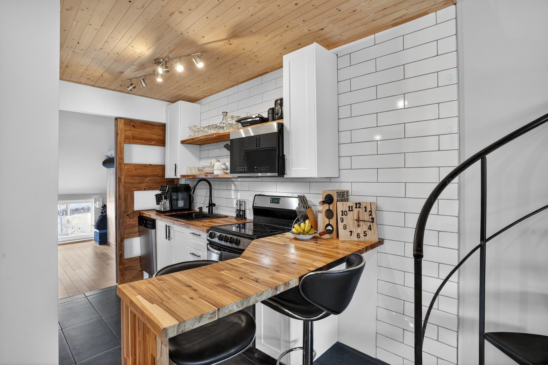 









275


Ch. des Faîtières

, 310,
Piedmont,




QC
J0R1K0

