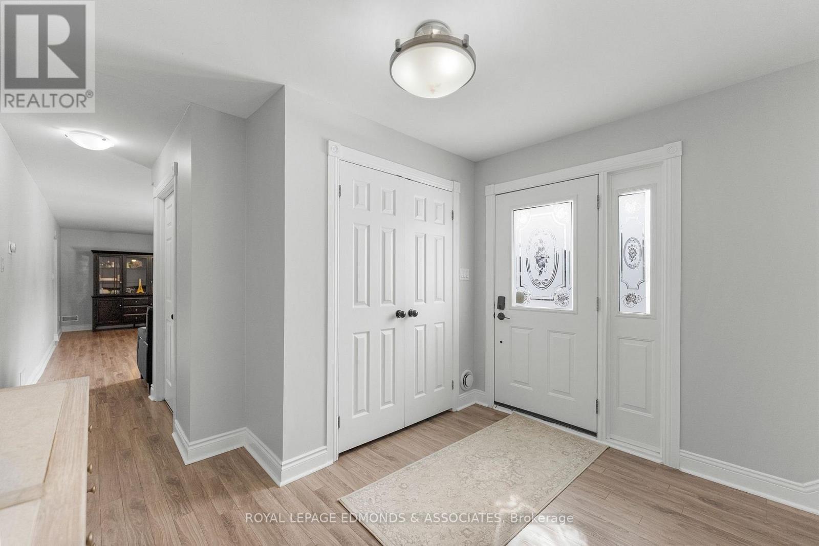 












31 SILKE DRIVE

,
Petawawa,




Ontario
K8H2L3

