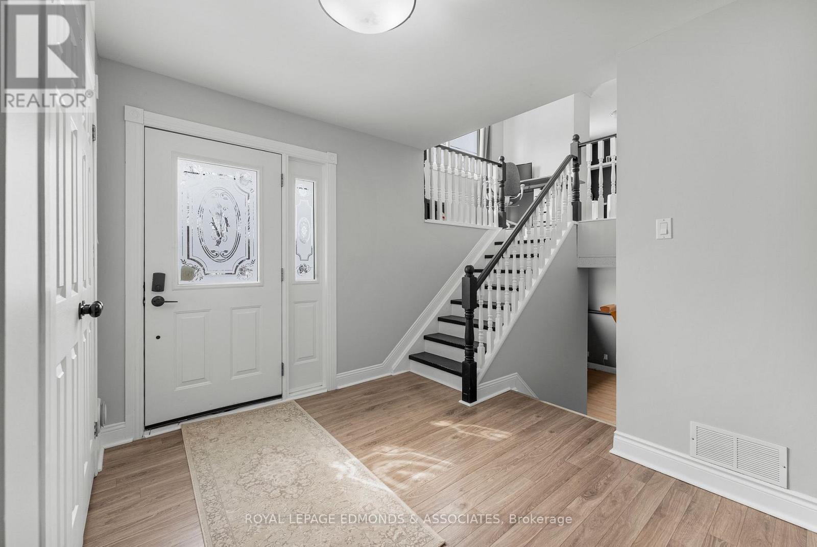 












31 SILKE DRIVE

,
Petawawa,




Ontario
K8H2L3

