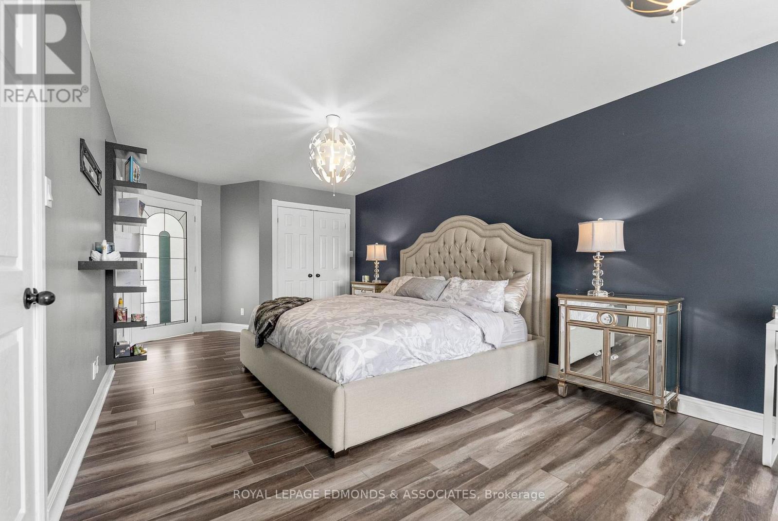 












31 SILKE DRIVE

,
Petawawa,




Ontario
K8H2L3

