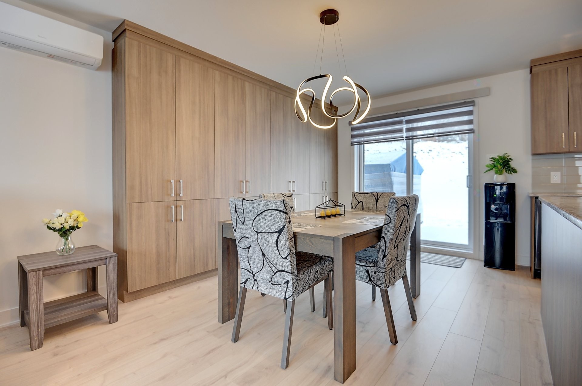 









2190


Place des Jardins

,
Saint-Félix-de-Valois,




QC
J0K2M0

