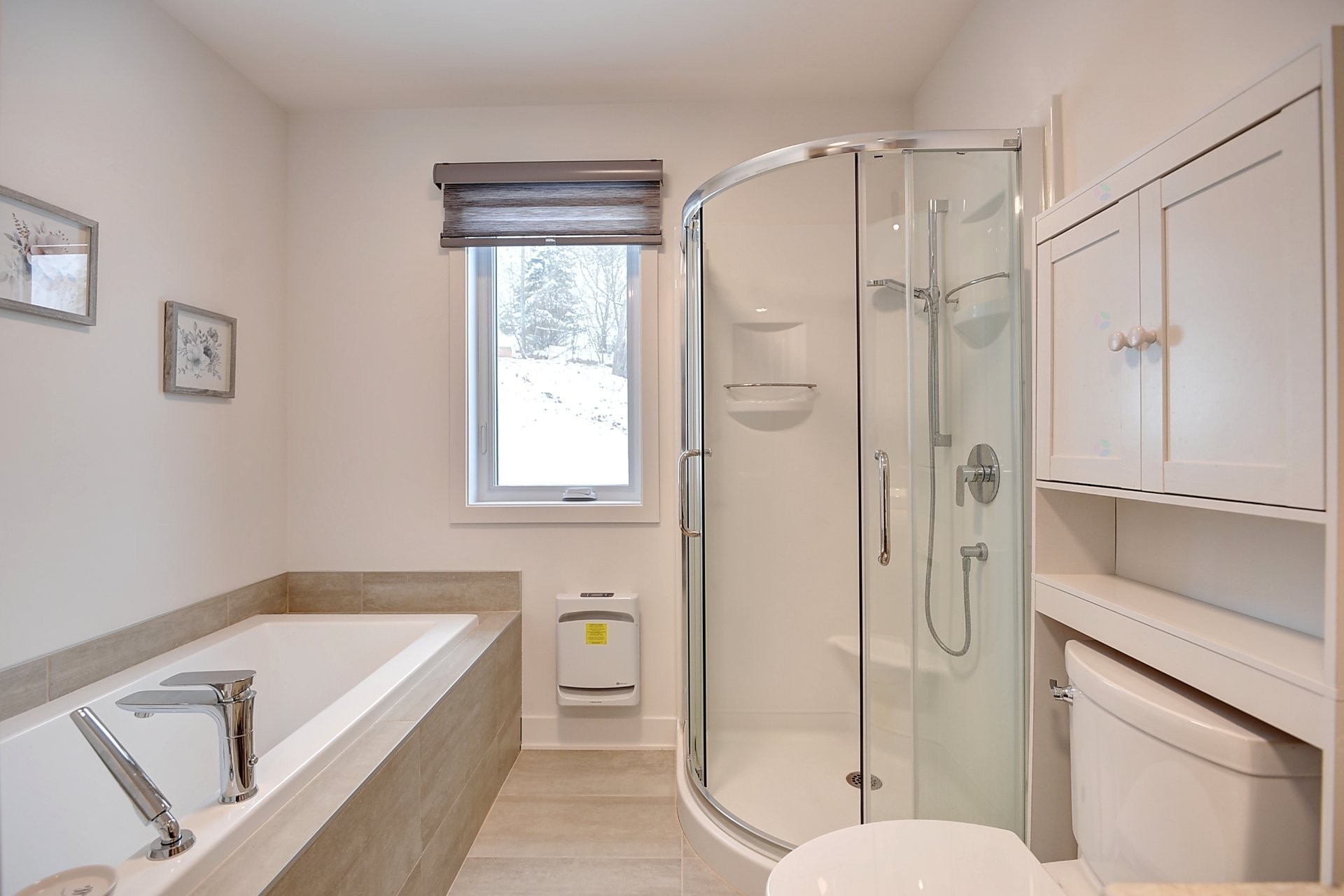 









2190


Place des Jardins

,
Saint-Félix-de-Valois,




QC
J0K2M0

