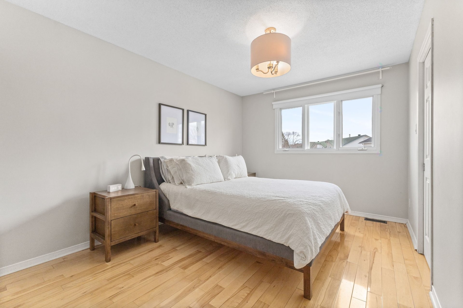 









68


Rue du Méridien

,
Gatineau (Hull),




QC
J9A3C6

