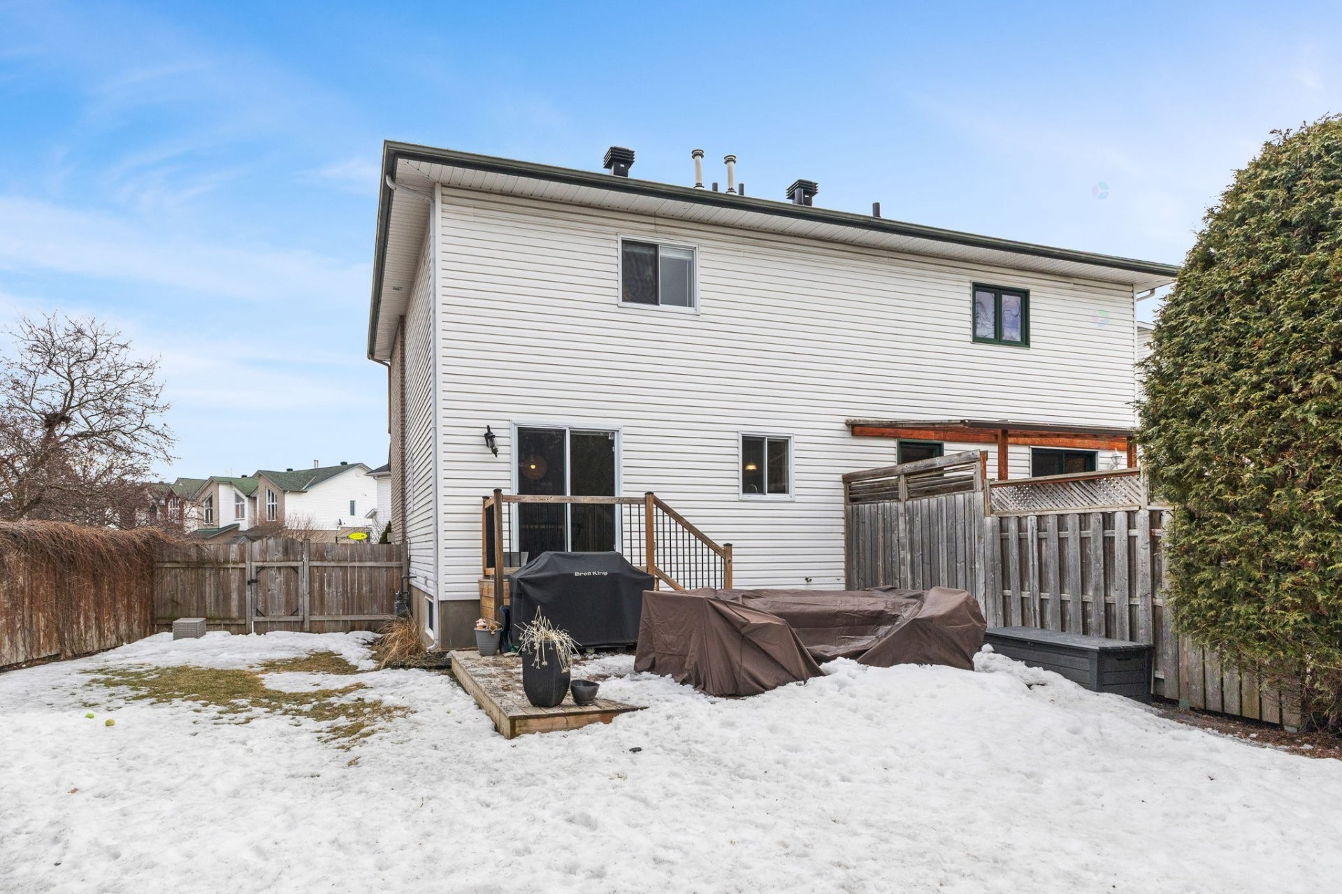 









68


Rue du Méridien

,
Gatineau (Hull),




QC
J9A3C6

