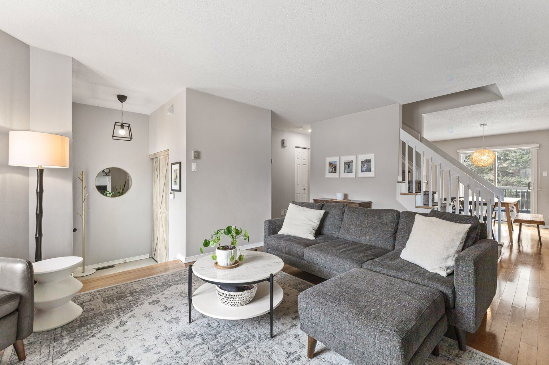 









68


Rue du Méridien

,
Gatineau (Hull),




QC
J9A3C6

