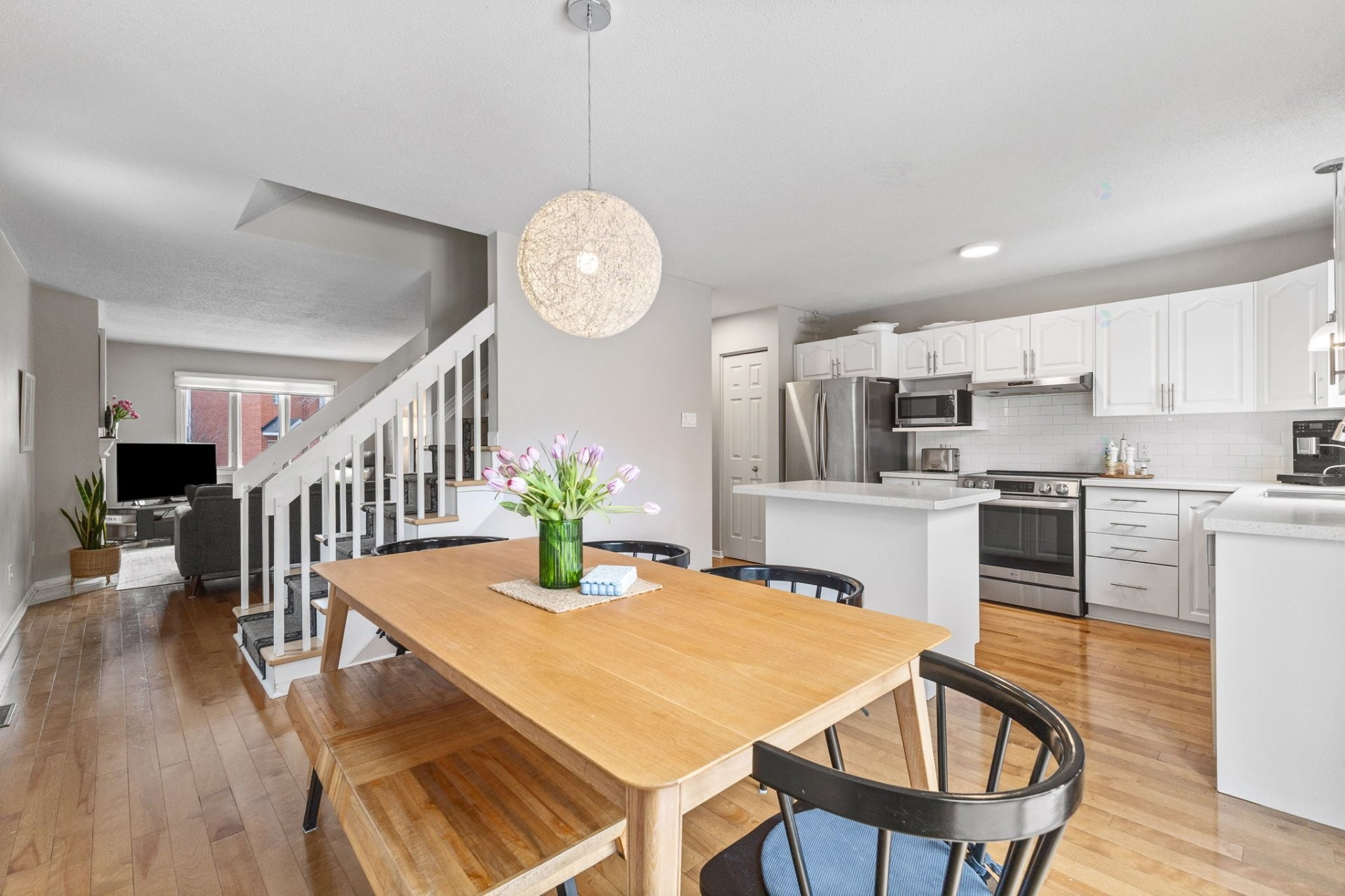 









68


Rue du Méridien

,
Gatineau (Hull),




QC
J9A3C6

