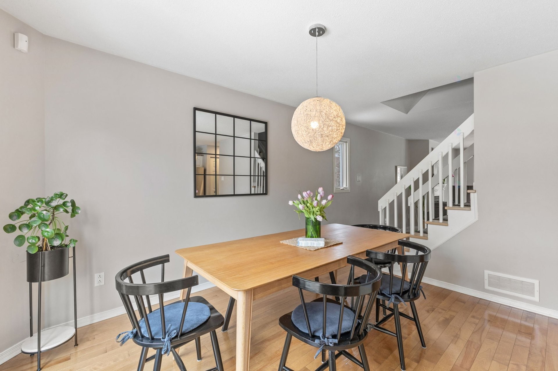 









68


Rue du Méridien

,
Gatineau (Hull),




QC
J9A3C6

