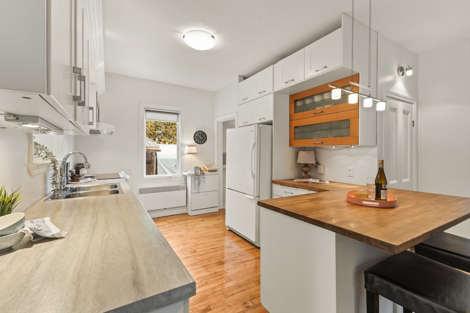 









591


Rue David

,
Gatineau (Buckingham),




QC
J8L2A9

