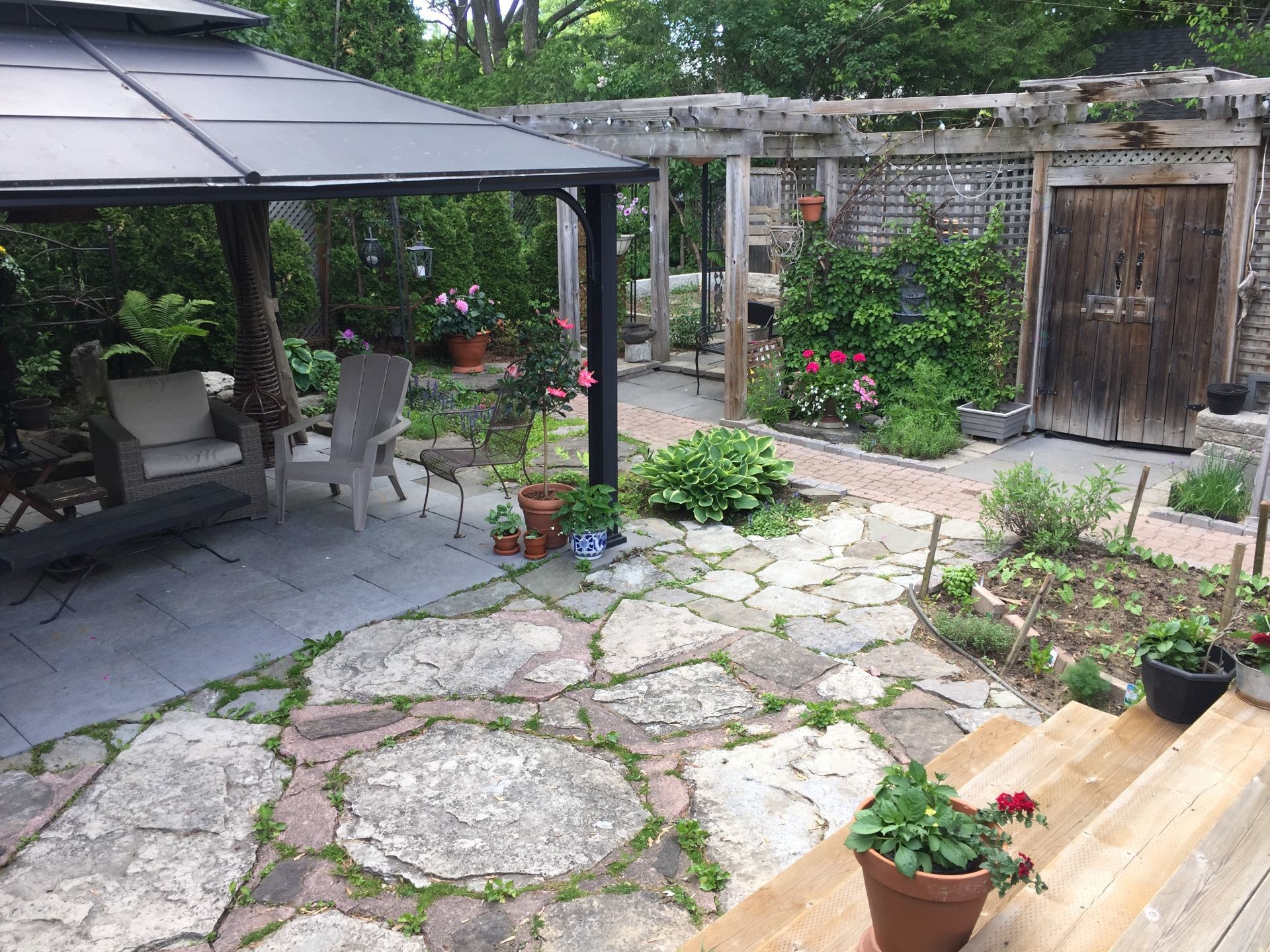 









591


Rue David

,
Gatineau (Buckingham),




QC
J8L2A9

